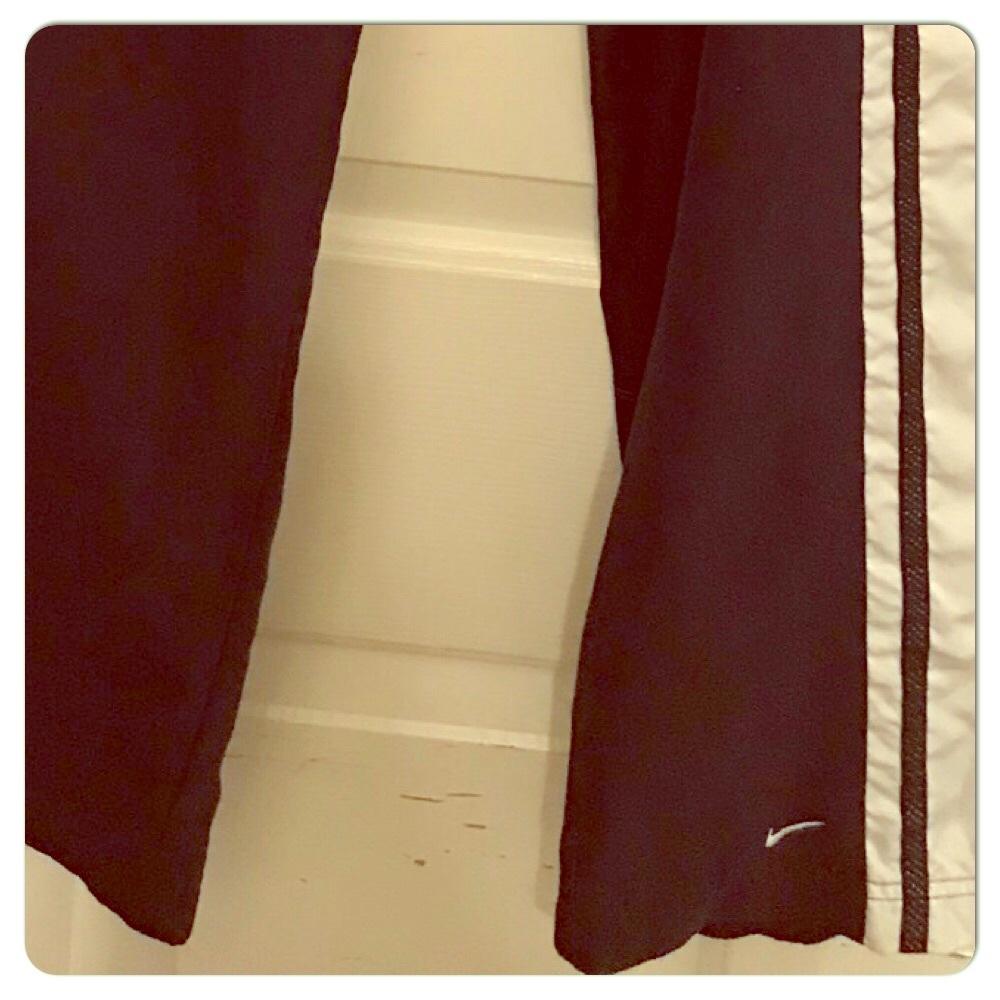 Nike✔️ Size M Athletic Pants⛹🏽♀️🩳 - Picture 4 of 8